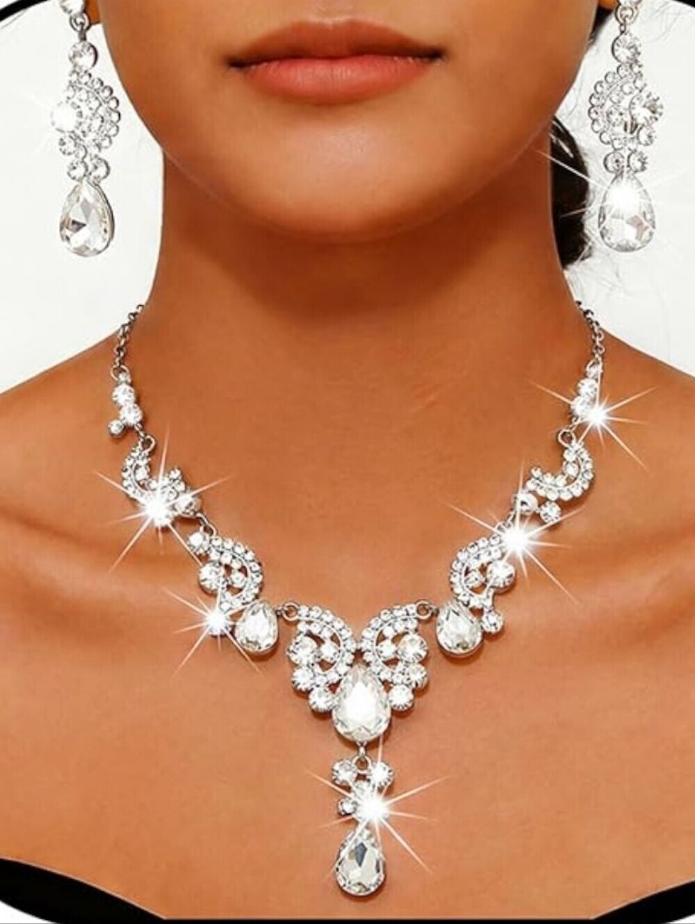 Elegant Silver Crystal Teardrop Necklace and Earrings Set